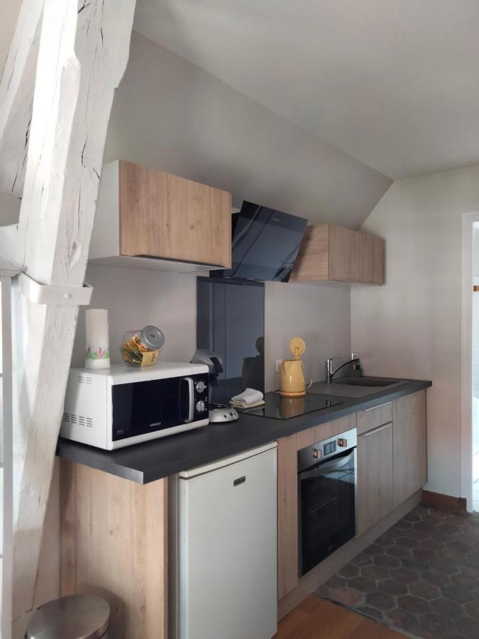 Les Appartements De Chablis Exteriör bild