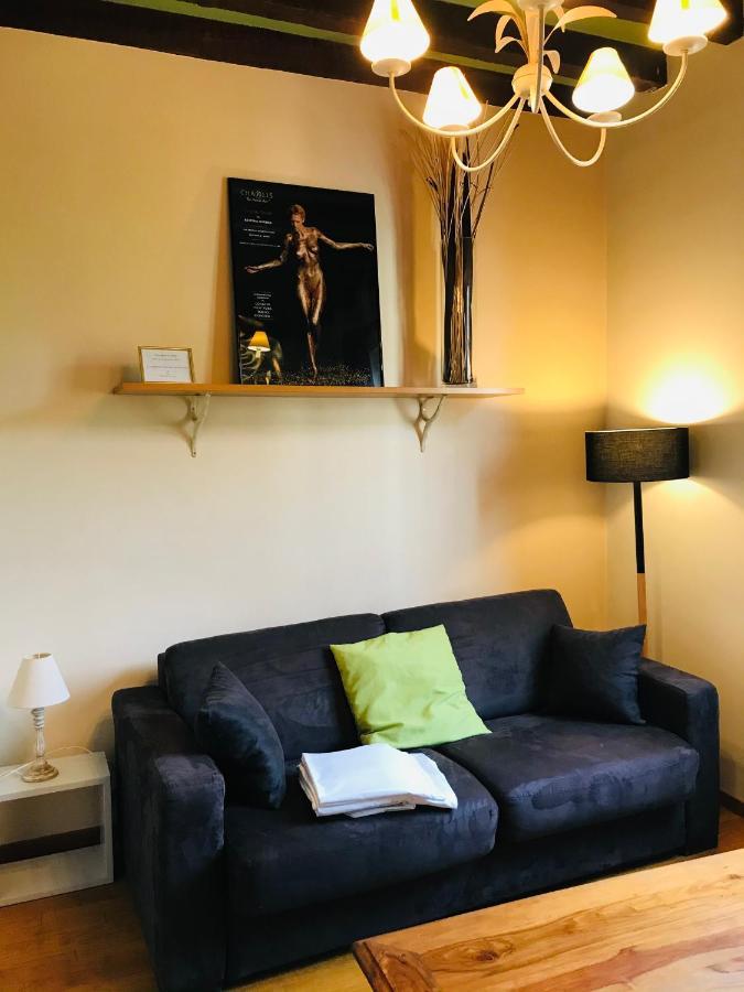 Les Appartements De Chablis Exteriör bild