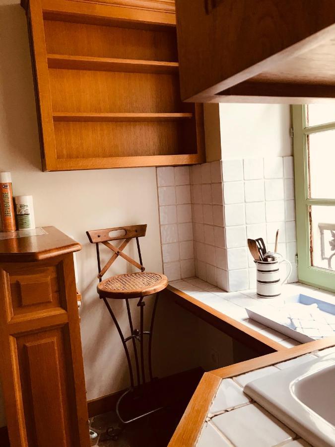Les Appartements De Chablis Exteriör bild
